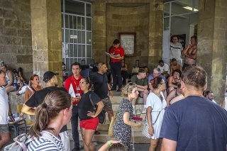 A l'image de ces touristes évacués, les ressortissants helvétiques disposeront d'un guichet suisse à l'aéroport international de Rhodes